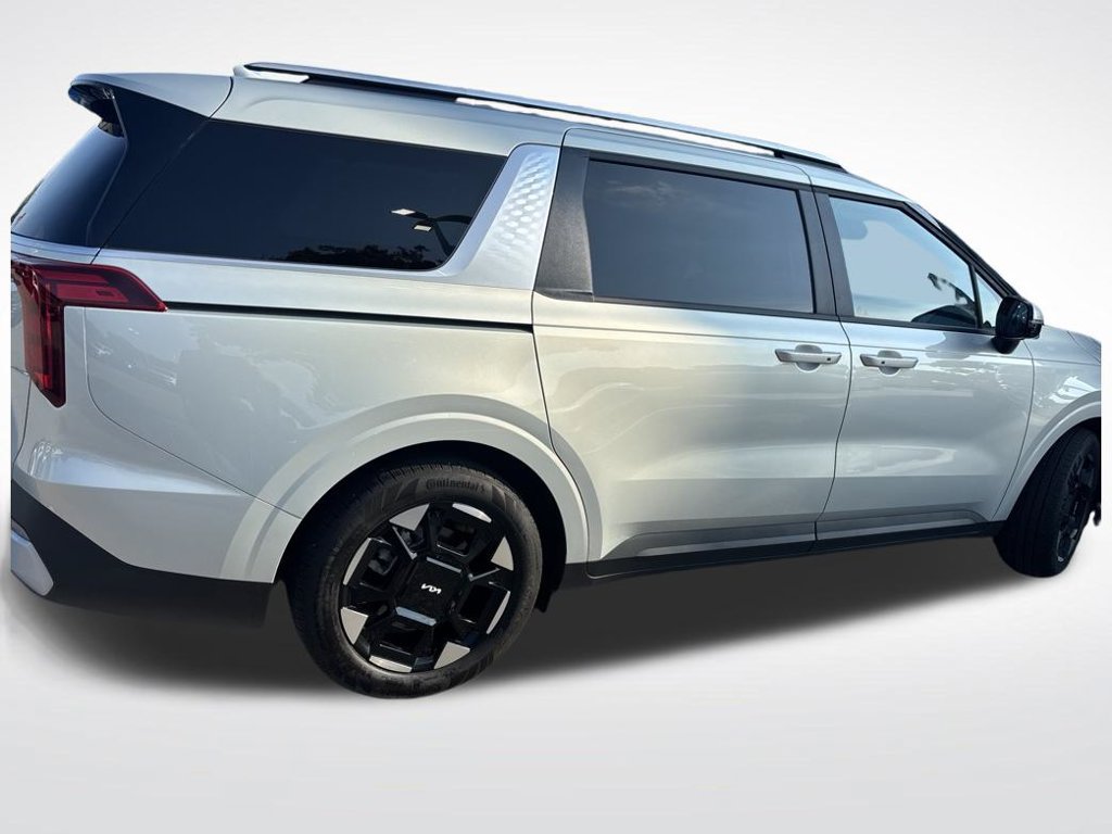 Used 2025 Kia Carnival EX FWD image 3