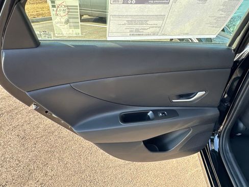 New 2026 Hyundai Elantra SE image 12