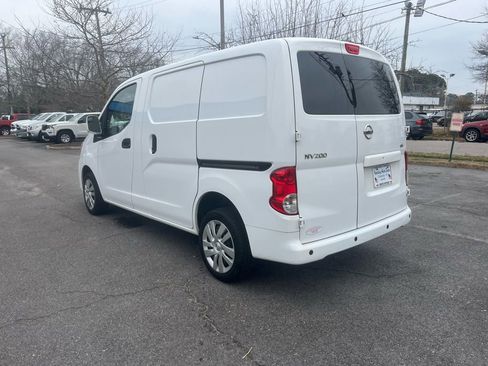 Used 2021 Nissan NV200 SV w/ Back Door Glass Package image 4