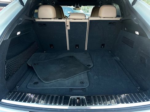 Used 2022 Porsche Cayenne Coupe image 21