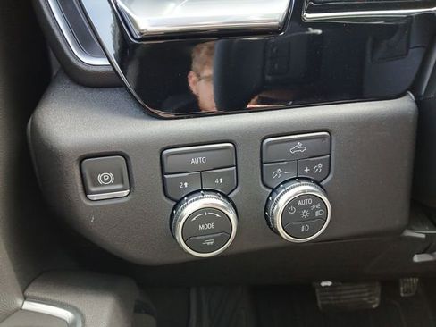 New 2025 GMC Sierra 1500 Elevation w/ Preferred Package image 18