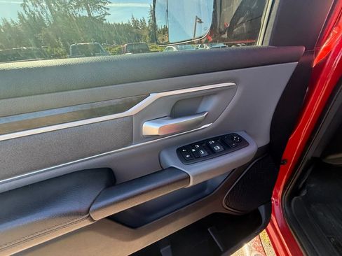 Used 2020 RAM 1500 Big Horn AWD/4WD image 12