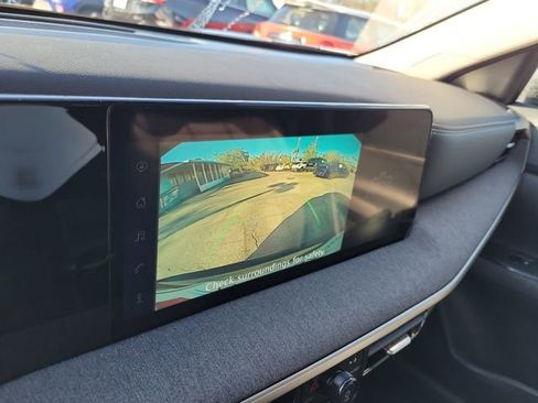 Used 2025 Nissan Kicks SV w/ Charging Package FWD image 21