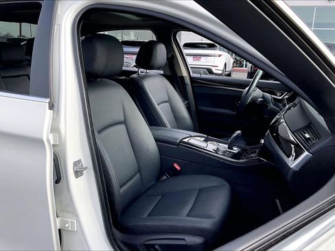 Used 2015 BMW 528i Sedan image 9