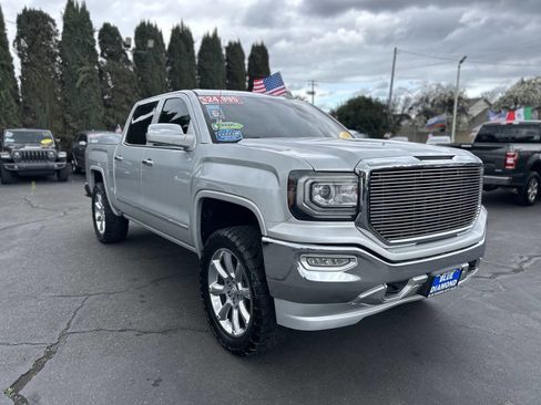 Used 2018 GMC Sierra 1500 SLT image 2
