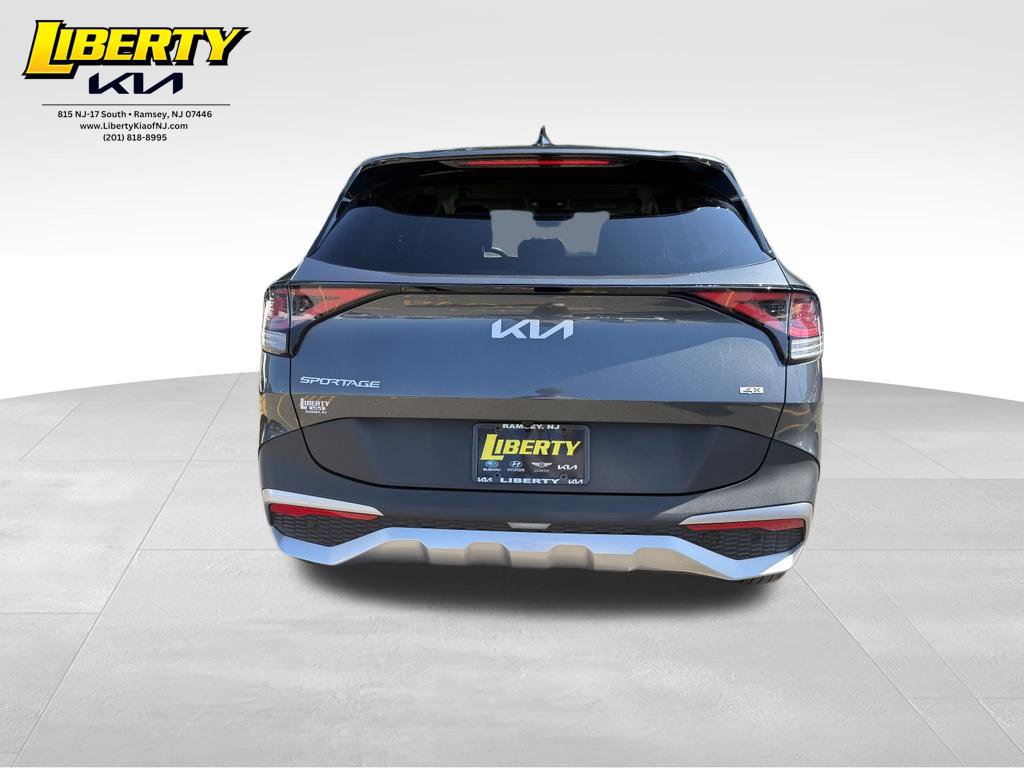 Used 2024 Kia Sportage LX AWD/4WD image 6