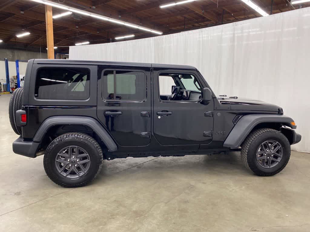 Used 2024 Jeep Wrangler Unlimited Sport AWD/4WD image 7