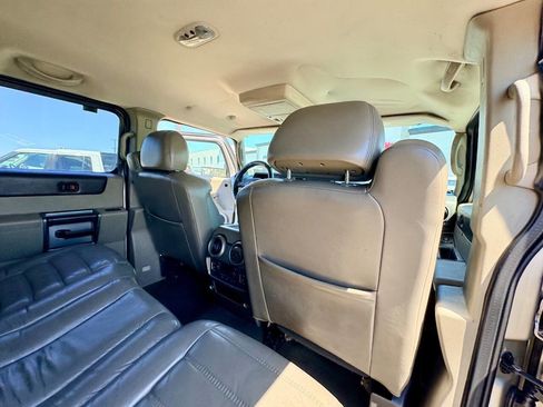 Used 2004 HUMMER H2 w/ Preferred Equipment Group AWD/4WD image 25