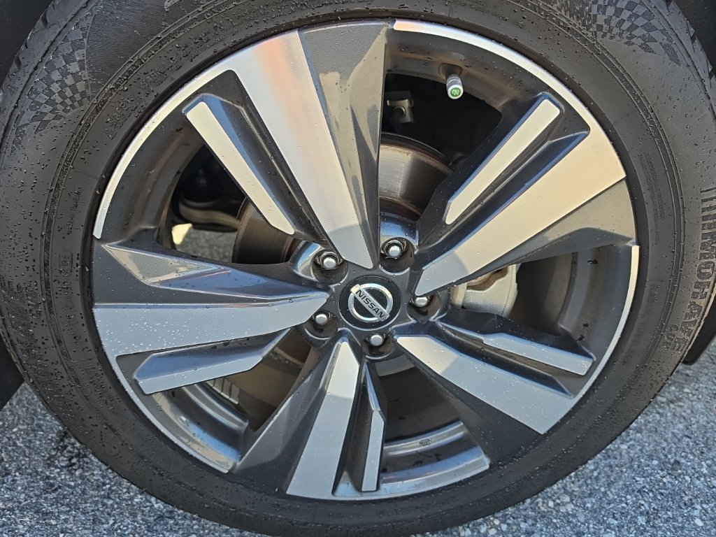 Used 2021 Nissan Rogue Platinum FWD image 9