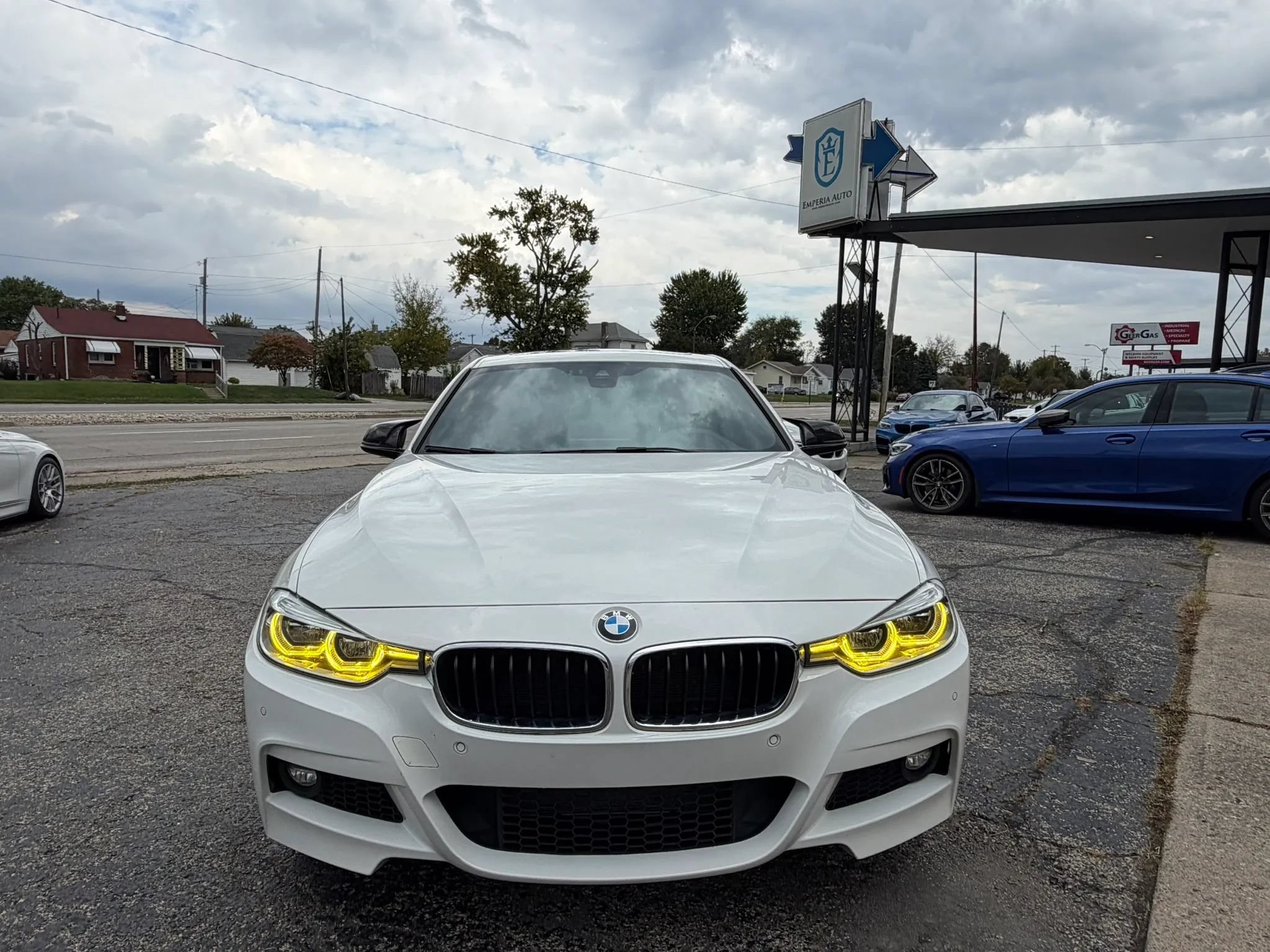 Used 2017 BMW 340i xDrive Sedan AWD/4WD image 2
