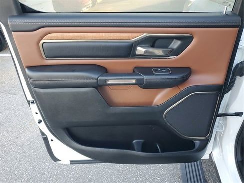 Used 2022 RAM 1500 Limited image 8