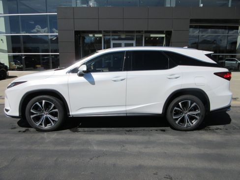 Used 2020 Lexus RX 350L Premium w/ Premium Package AWD/4WD image 3