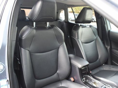 Certified 2022 Toyota Corolla Cross XLE w/ Convenience Package image 27