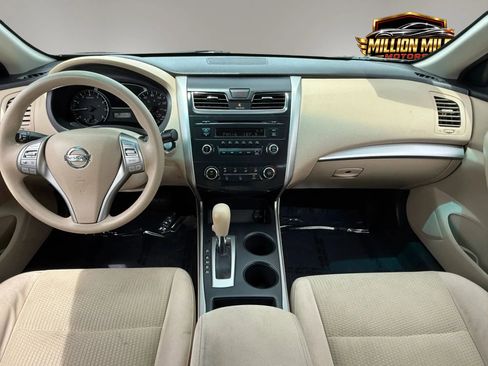 Used 2015 Nissan Altima 2.5 S FWD image 3