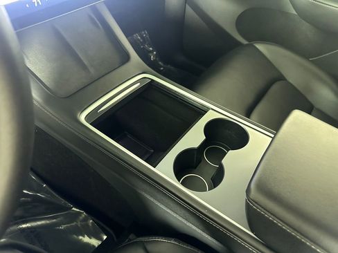 Used 2023 Tesla Model Y Long Range AWD/4WD image 36
