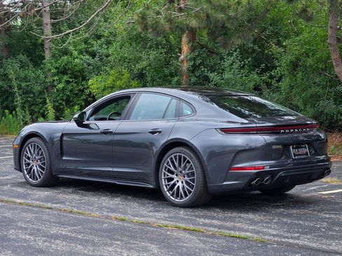 New 2025 Porsche Panamera 4 image 3