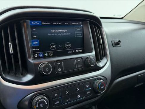 Used 2022 Chevrolet Colorado LT w/ Fleet Safety Package RWD image 31
