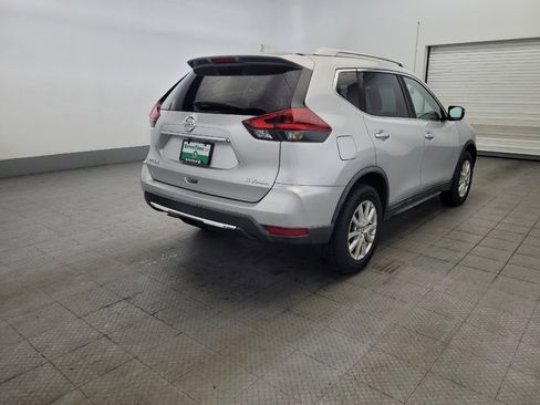 Used 2018 Nissan Rogue SV AWD/4WD image 9