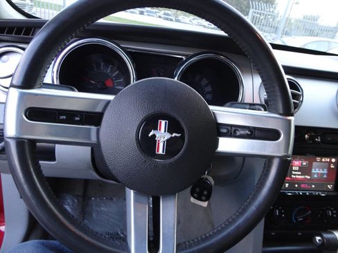 Used 2006 Ford Mustang GT Premium image 17