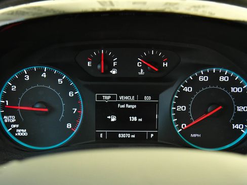 Used 2022 Chevrolet Traverse LT image 28