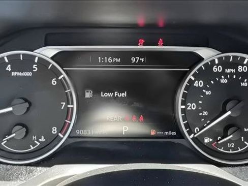 Used 2021 Nissan Rogue SV FWD image 11