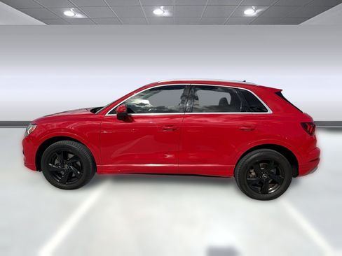 Used 2019 Audi Q3 2.0T Premium Plus AWD/4WD image 2