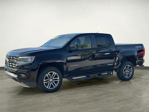 Used 2022 Chevrolet Colorado W/T w/ Custom Special Edition image 2