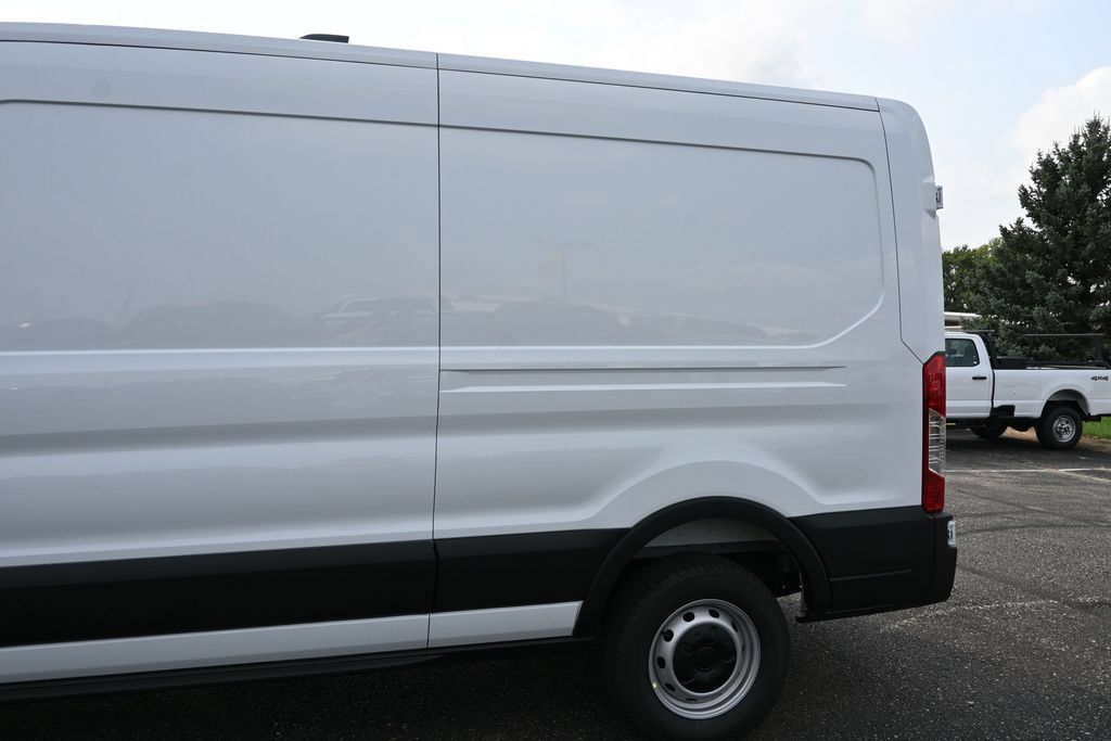 New 2026 Ford Transit 150 148 Medium Roof w/ Load Area Protection Package RWD image 38