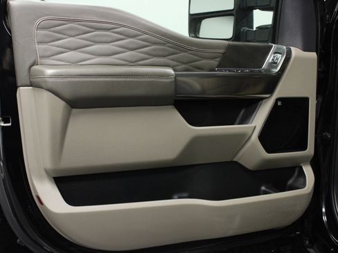 Used 2025 Ford F450 Platinum w/ Platinum Plus Package AWD/4WD image 11