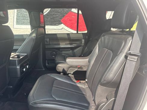 Used 2018 Ford Expedition Limited w/ Equipment Group 301A AWD/4WD image 24