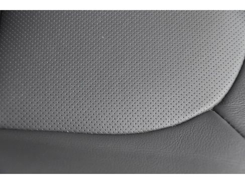 Used 2021 Chevrolet Bolt Premier w/ Infotainment Package image 28