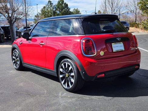 Used 2024 MINI Cooper SE image 3