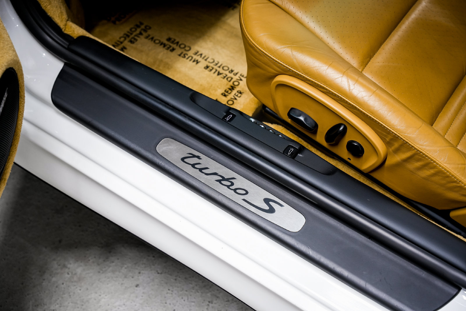 Used 2005 Porsche 911 Turbo S AWD/4WD image 23
