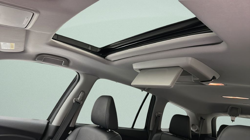 Used 2019 Honda Pilot Touring image 15