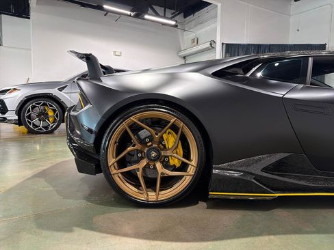 Used 2018 Lamborghini Huracan AWD/4WD image 9