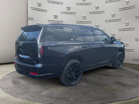 Used 2024 Cadillac Escalade Sport Platinum AWD/4WD image 5