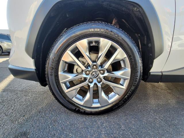 Used 2019 Toyota RAV4 XLE Premium w/ Carpet Mat Package FWD image 32
