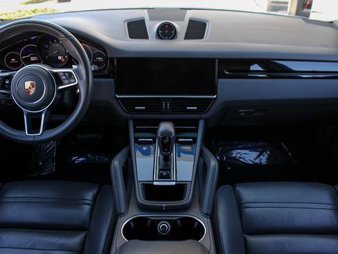 Used 2019 Porsche Cayenne image 13