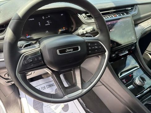 Used 2023 Jeep Grand Cherokee Limited AWD/4WD image 26