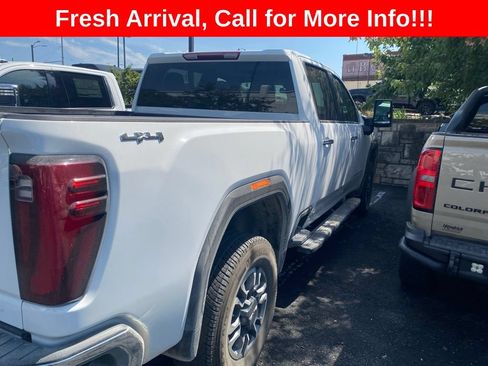 Used 2025 GMC Sierra 2500 SLT AWD/4WD image 18