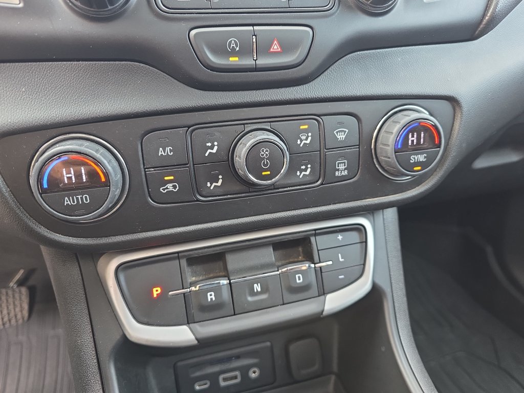 Used 2023 GMC Terrain SLT w/ Tech Package AWD/4WD image 23