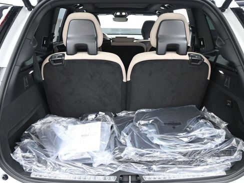 New 2026 Volvo XC90 B6 Plus w/ Protection Package Premier AWD/4WD image 19