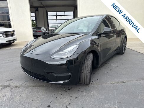 Used 2023 Tesla Model Y Performance AWD/4WD image 3
