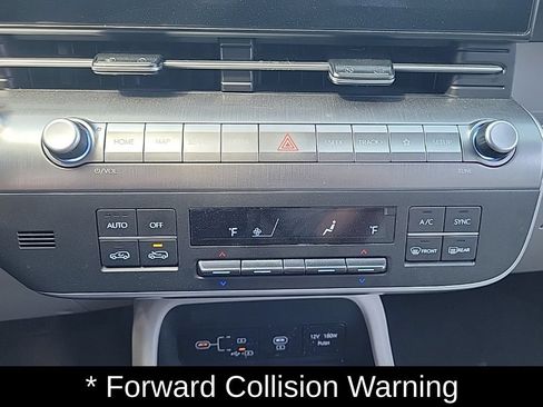 Certified 2024 Hyundai Kona SEL AWD/4WD image 17