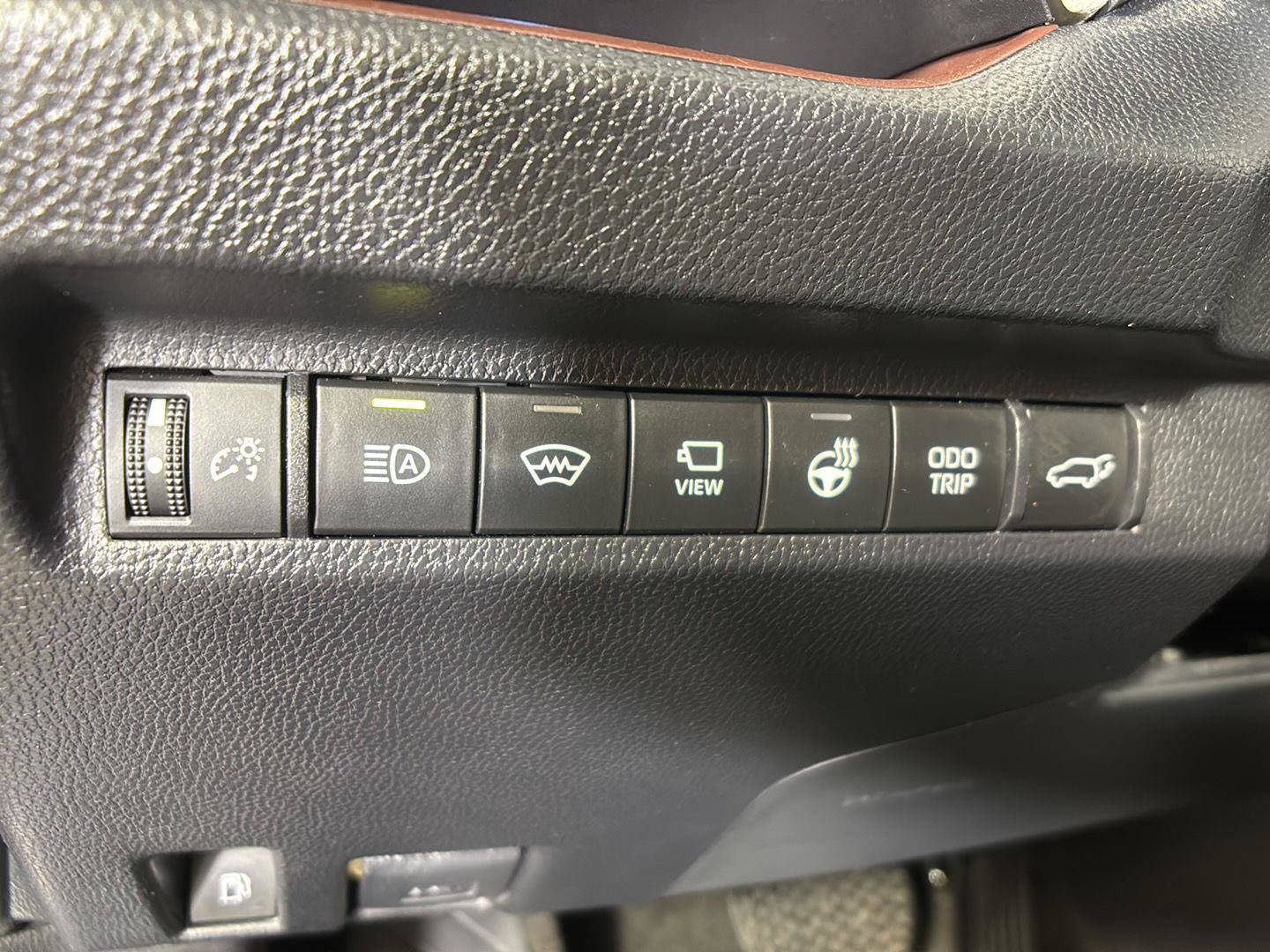 Used 2023 Toyota RAV4 Limited AWD/4WD image 38