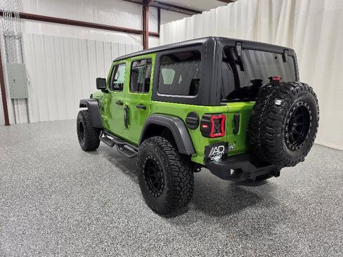 Used 2018 Jeep Wrangler Unlimited Sport S AWD/4WD image 8