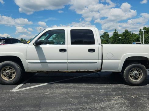Used 2003 GMC Sierra 1500 SLE w/ Skid Plate Package AWD/4WD image 5