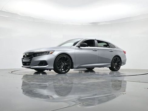 Used 2021 Honda Accord Sport image 32