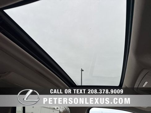 Used 2015 Chevrolet Suburban LTZ image 13