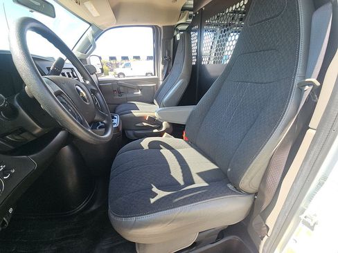Certified 2025 Chevrolet Express 2500 w/ Driver Convenience Package RWD image 7